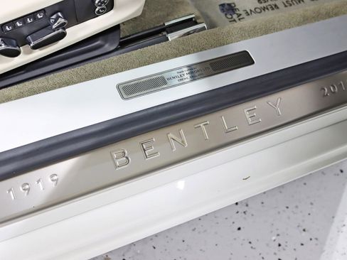 Used 2020 Bentley Continental GT image 18