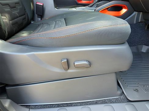 New 2026 Nissan Frontier PRO-4X w/ Pro-4x Convenience Package image 9