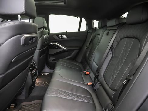 New 2026 BMW X6 xDrive40i w/ Executive Package image 21