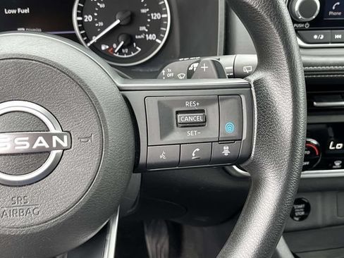 Used 2024 Nissan Rogue SV AWD/4WD image 30