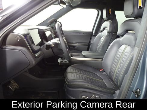 Used 2022 Rivian R1T Adventure image 11