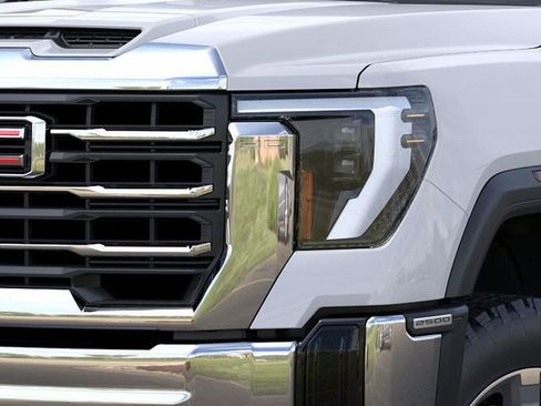 New 2025 GMC Sierra 2500 SLE w/ SLE Value Package; image 10