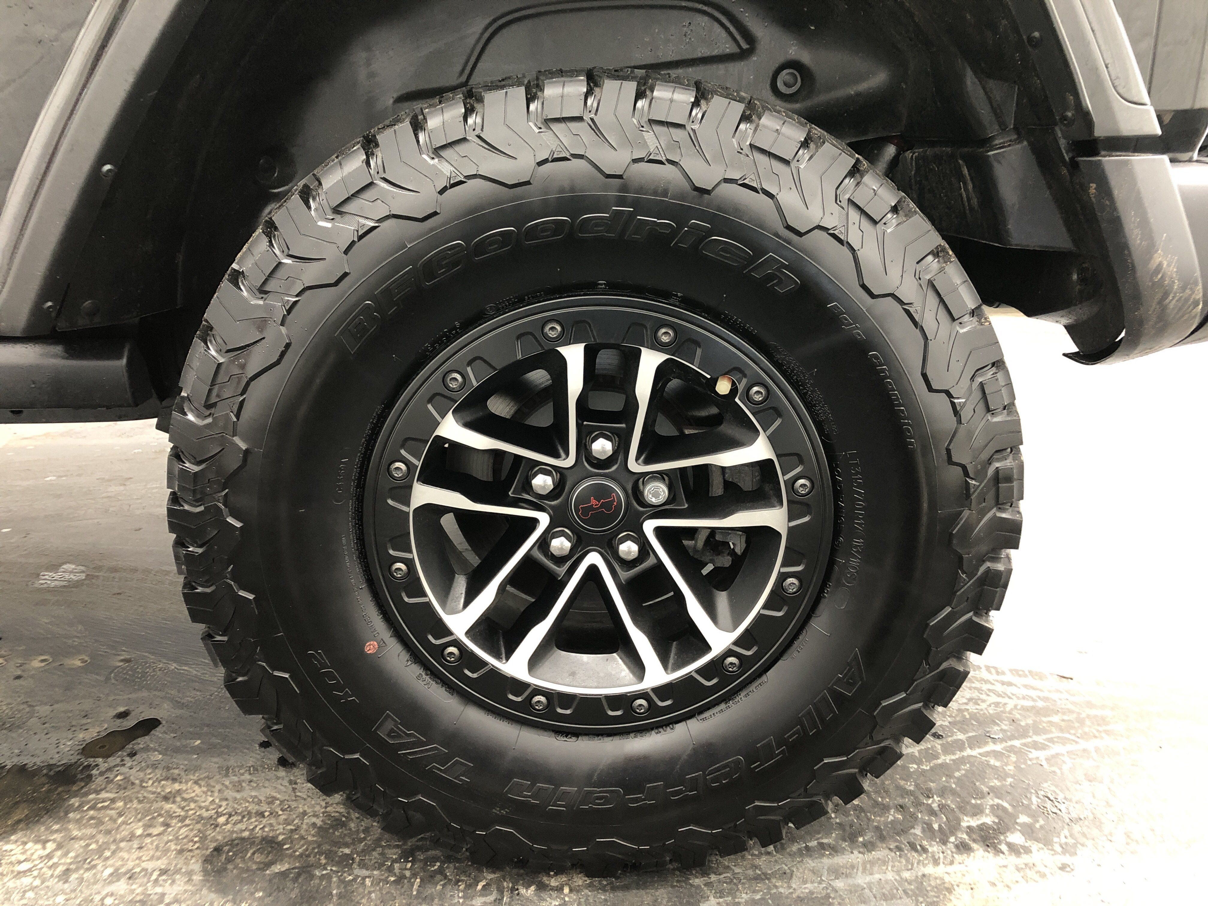 Certified 2024 Jeep Wrangler Unlimited Rubicon AWD/4WD image 23