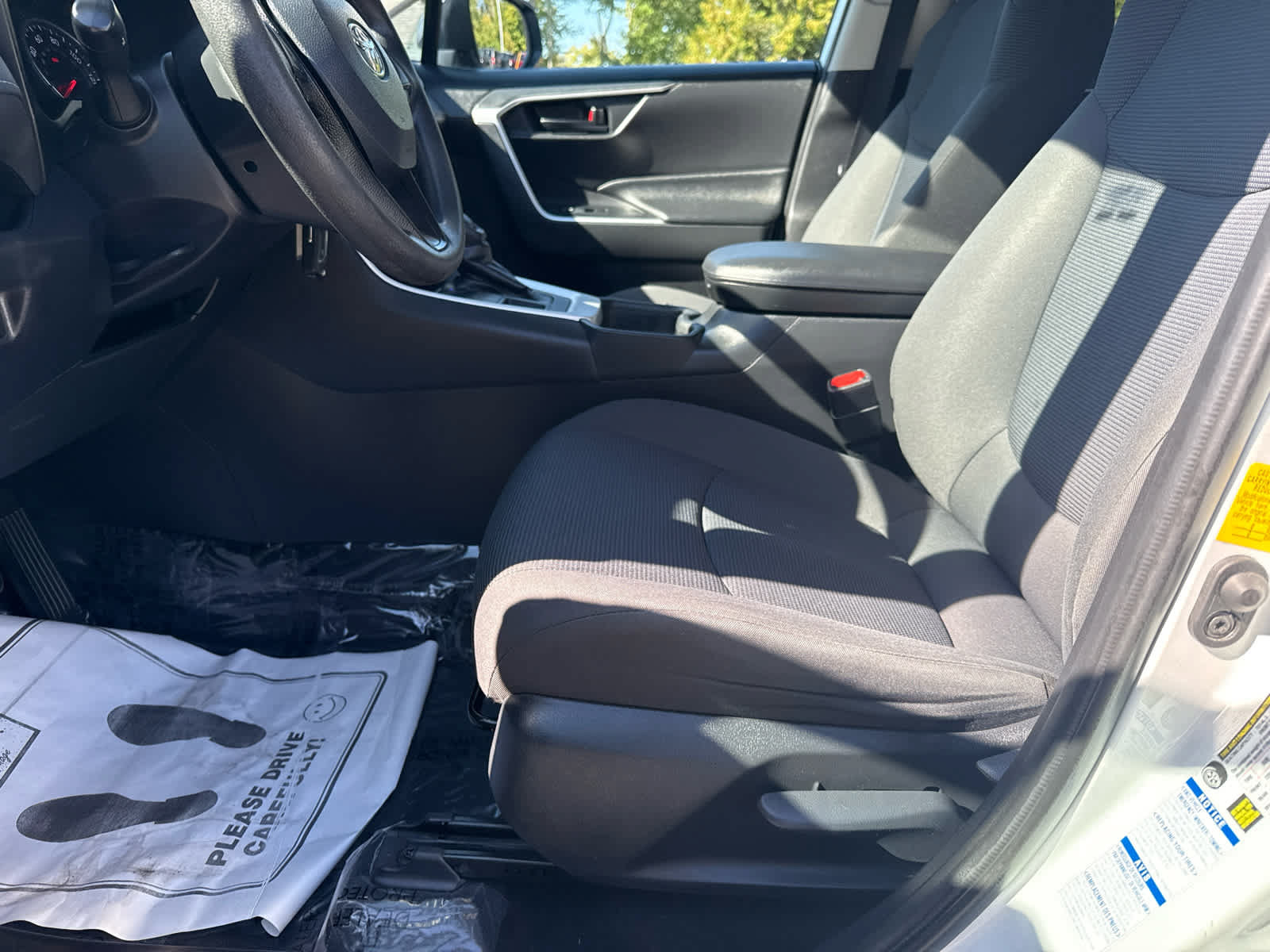 Used 2019 Toyota RAV4 LE w/ Carpet Mat Package AWD/4WD image 11