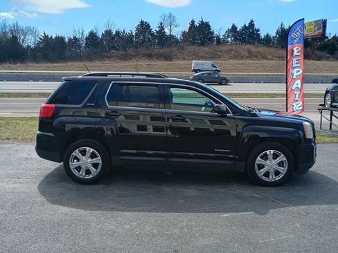 Used 2017 GMC Terrain SLE w/ Convenience Package image 6