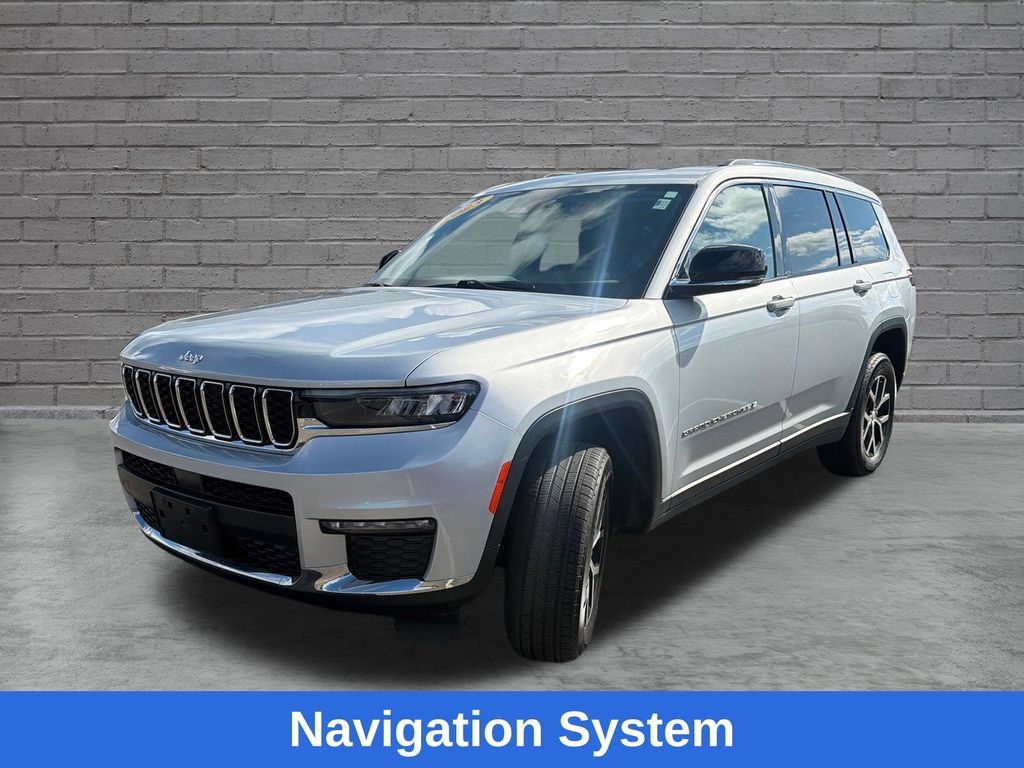Used 2023 Jeep Grand Cherokee L Limited AWD/4WD image 4