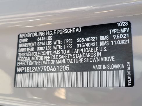 Certified 2024 Porsche Cayenne S AWD/4WD image 31