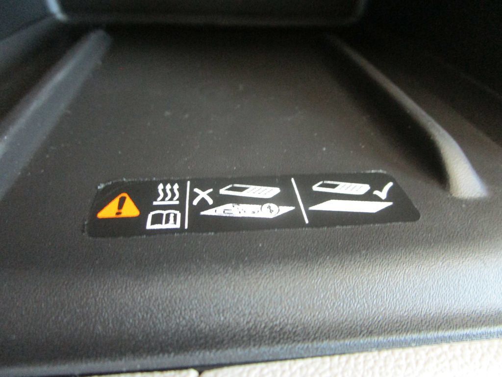 Used 2023 GMC Acadia Denali w/ Denali Ultimate Package FWD image 50