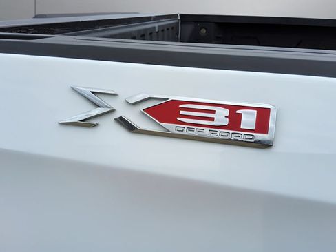 Used 2023 GMC Sierra 1500 SLE AWD/4WD image 47