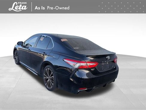 Used 2018 Toyota Camry SE w/ Convenience Package image 4