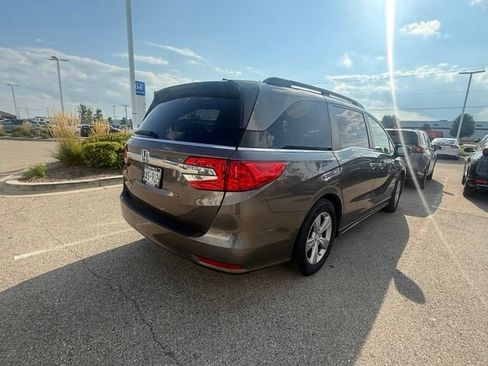 Used 2018 Honda Odyssey EX image 4