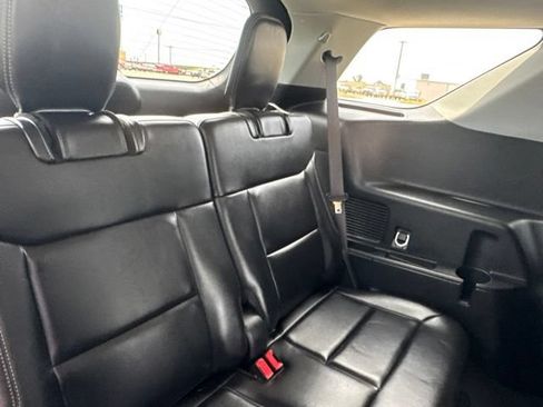 Used 2023 Ford Explorer XLT w/ Equipment Group 202A RWD image 21