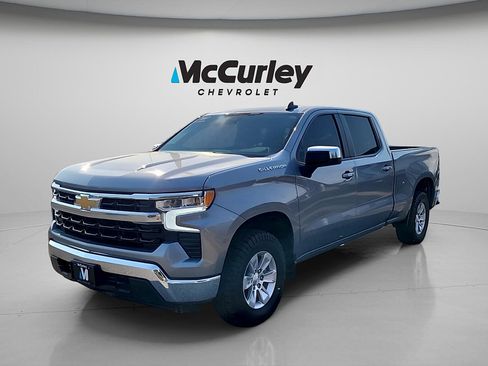 Used 2023 Chevrolet Silverado 1500 LT w/ LPO, Dark Essentials Package AWD/4WD image 3