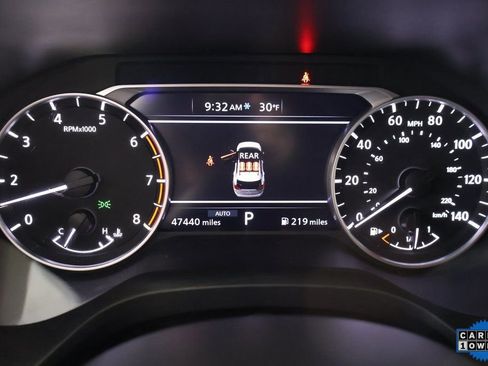 Used 2024 Nissan Rogue SV image 4