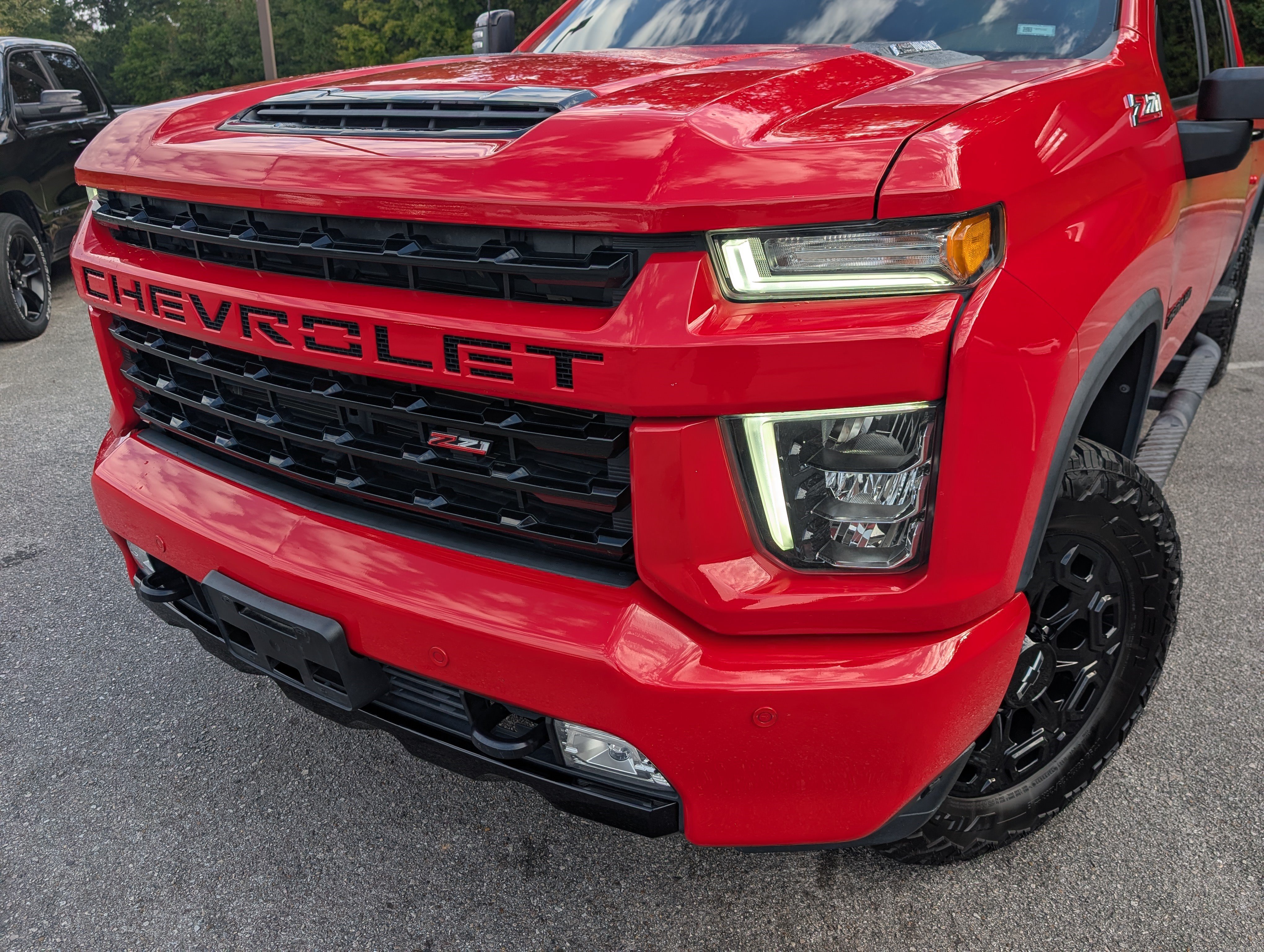Used 2022 Chevrolet Silverado 2500 LTZ w/ LTZ Plus Package AWD/4WD image 13