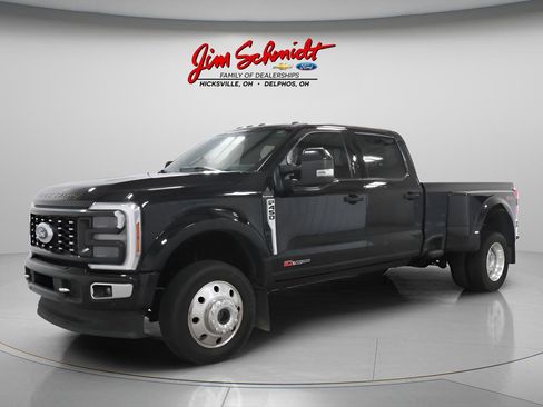 Used 2024 Ford F450 Platinum w/ FX4 Off-Road Package AWD/4WD image 2