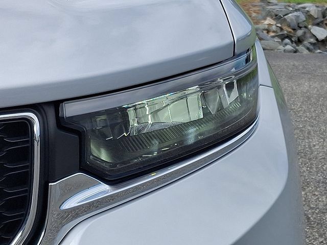 Used 2023 Jeep Grand Cherokee Laredo RWD image 9