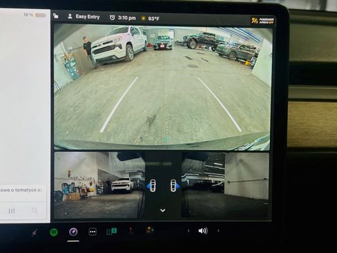 Used 2018 Tesla Model 3 Long Range RWD image 10