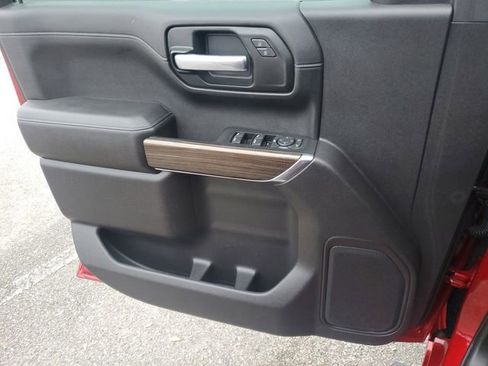 Certified 2021 Chevrolet Silverado 1500 RST image 18