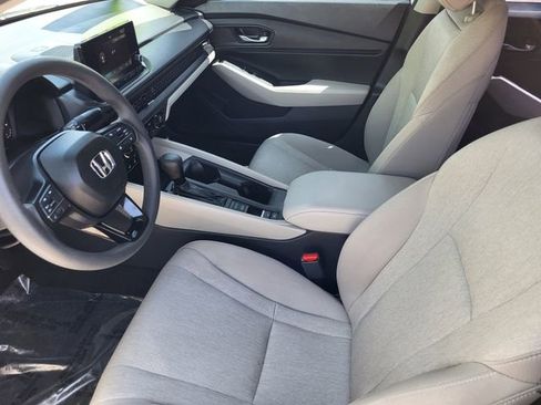 Used 2024 Honda Accord EX image 17