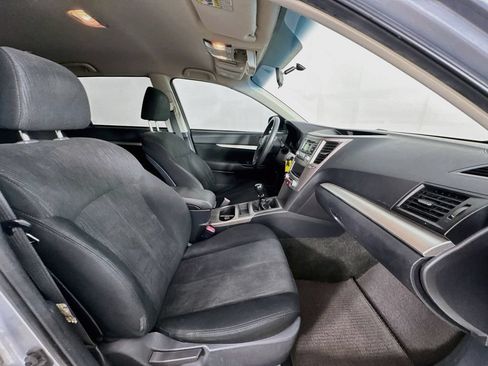 Used 2013 Subaru Outback 2.5i AWD/4WD image 29