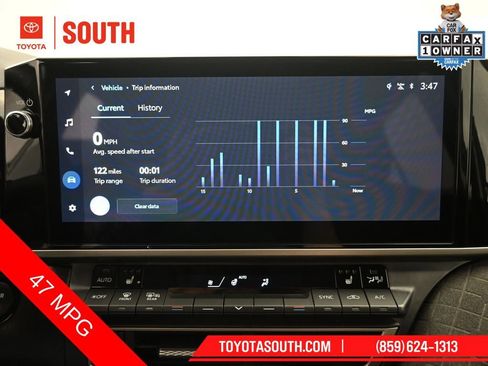 Used 2025 Toyota Camry XLE FWD image 17