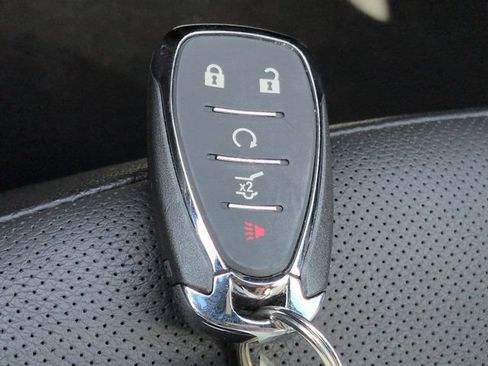 Used 2023 Chevrolet Equinox Premier FWD image 29