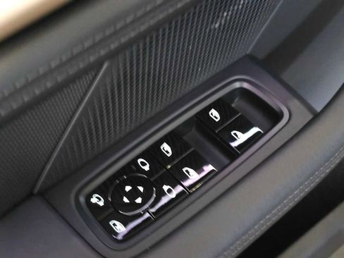 Used 2020 Porsche Taycan Turbo S AWD/4WD image 24