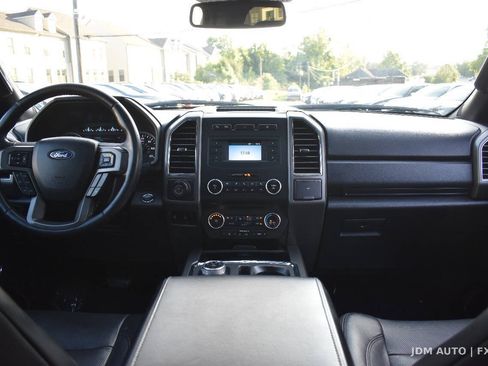 Used 2018 Ford Expedition Max XLT AWD/4WD image 18