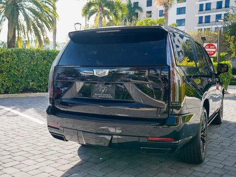 Used 2025 Cadillac Escalade Sport Platinum w/ LPO, ONYX Package image 47