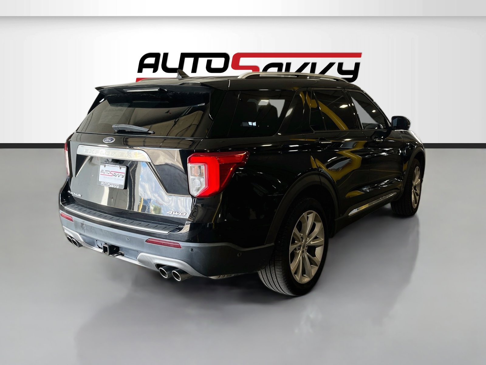 Used 2021 Ford Explorer Platinum w/ Equipment Group 601A AWD/4WD image 7