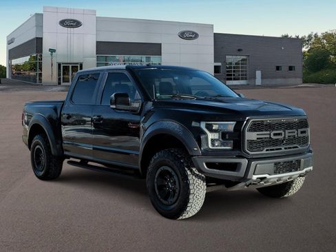 Used 2017 Ford F150 Raptor w/ Equipment Group 802A Luxury image 2