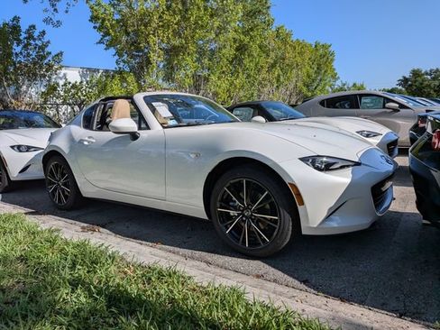 New 2026 MAZDA MX-5 Miata RF Grand Touring RWD image 2