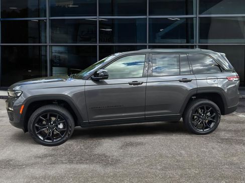 New 2025 Jeep Grand Cherokee Limited image 4