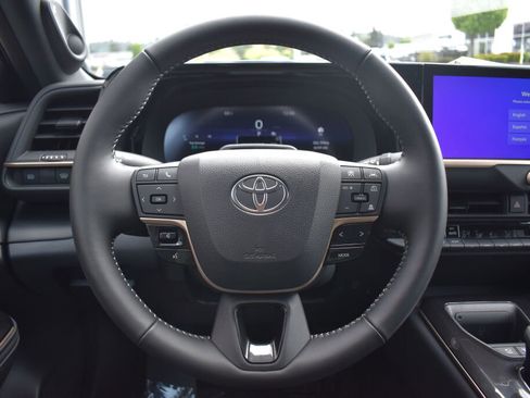 Certified 2026 Toyota Crown Platinum AWD/4WD image 9