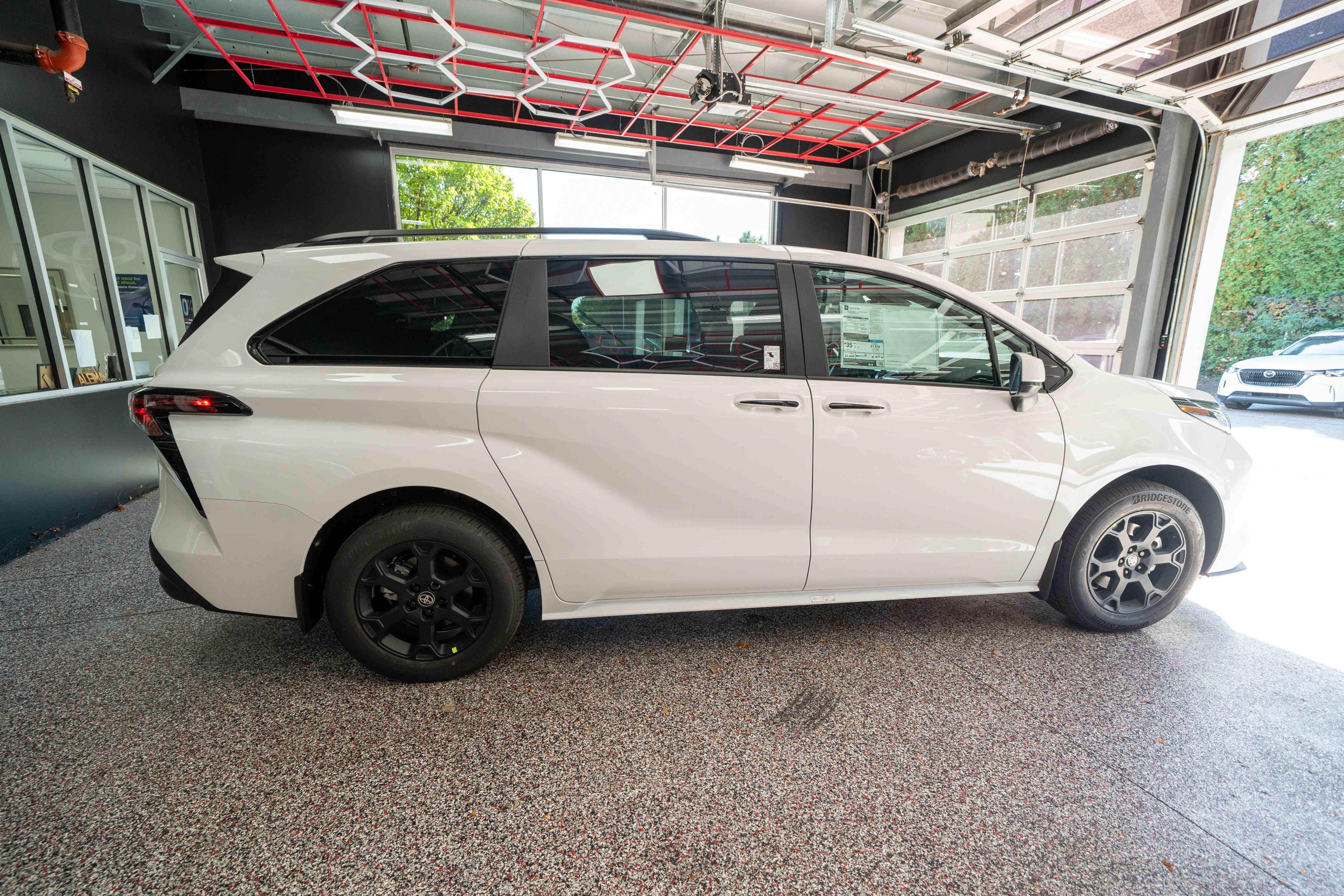 New 2026 Toyota Sienna XLE Woodland Edition AWD/4WD image 4