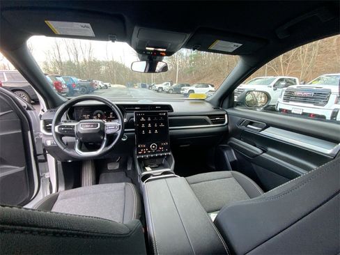 Used 2025 GMC Terrain Elevation image 19