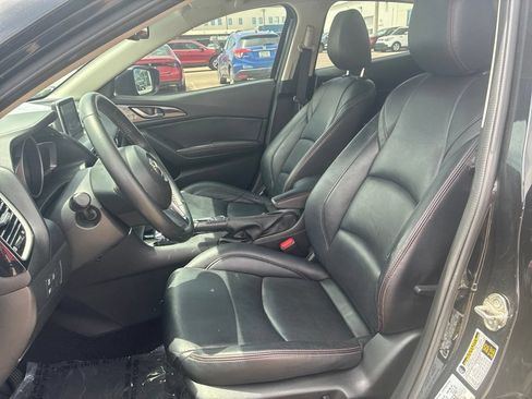 Used 2016 MAZDA MAZDA3 i Grand Touring FWD image 10