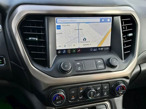 Used 2020 GMC Acadia Denali w/ Technology Package AWD/4WD image 22