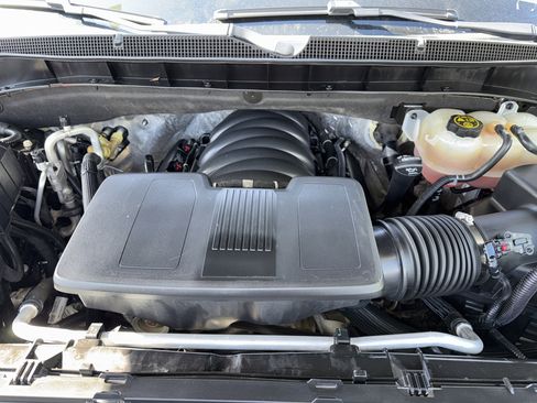 Used 2021 Chevrolet Tahoe Z71 w/ Rear Media and Nav Package image 18