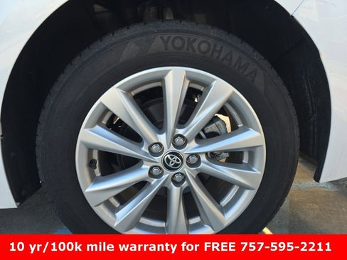 Used 2023 Toyota Corolla LE image 16