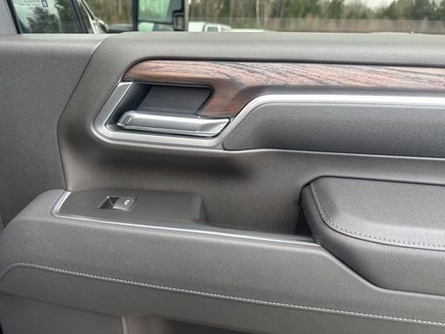 New 2026 GMC Sierra 2500 SLT w/ SLT Convenience Package AWD/4WD image 31