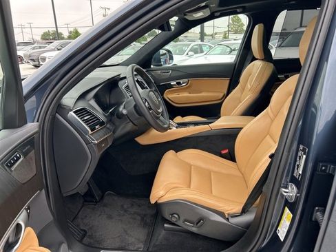 Used 2024 Volvo XC90 B6 Ultimate w/ Lounge Package image 27
