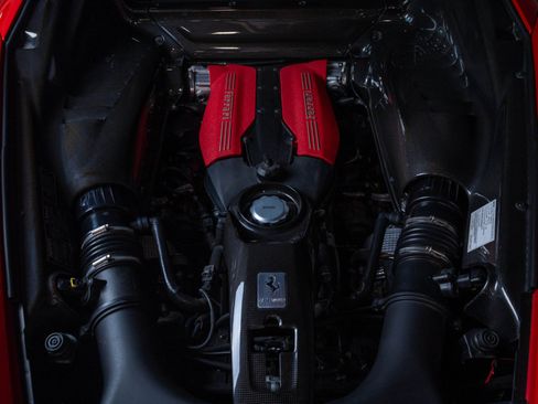 Used 2018 Ferrari 488 GTB RWD image 54