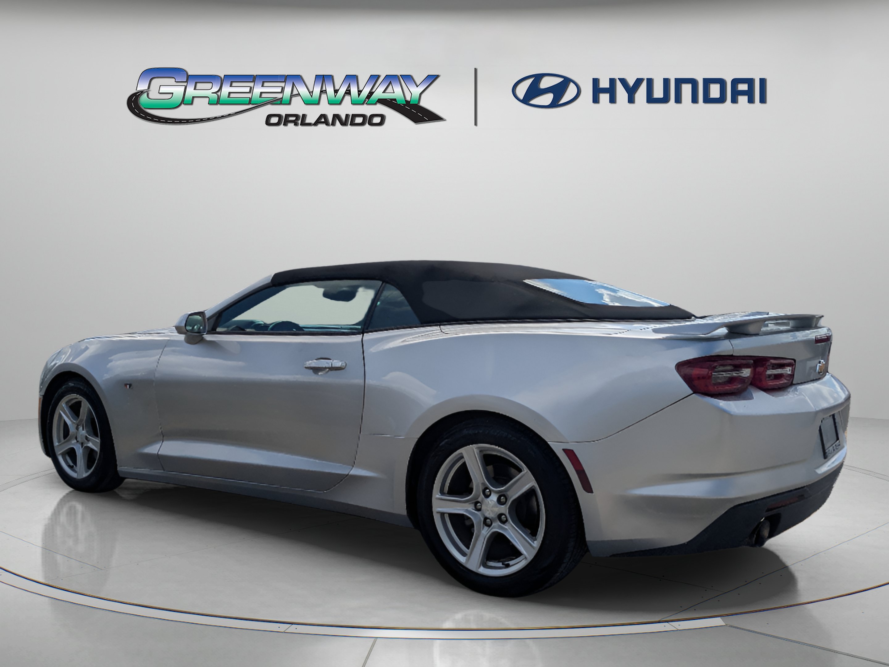 Used 2019 Chevrolet Camaro LT RWD image 6
