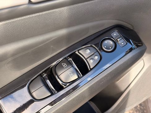 Certified 2025 Nissan Altima 2.5 SR AWD/4WD image 22