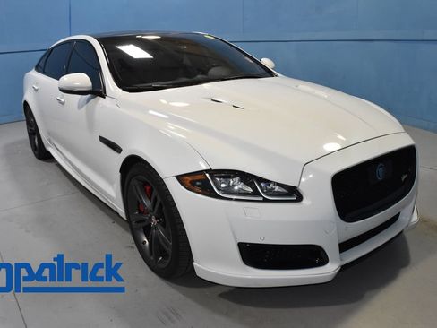 Used 2017 Jaguar XJ R RWD image 1
