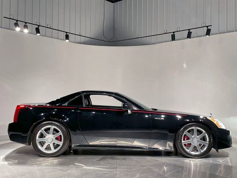 Used 2005 Cadillac XLR image 69