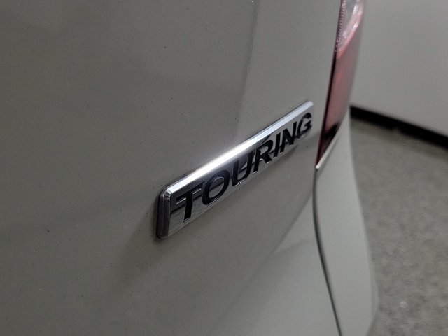 Used 2019 Honda Pilot Touring image 8