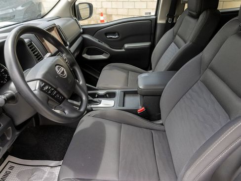 Used 2022 Nissan Frontier SV RWD image 18